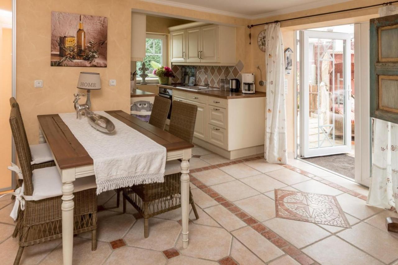 Altes Strandhus Casa Meeresbrise Scharbeutz Bagian luar foto